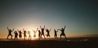 Jakie wykształcenie ma osoba w trakcie studiów?