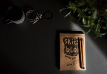 Jak wyświetlić obraz z telefonu na tablecie?