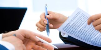 Kiedy dostaje się umowę o pracę na czas nieokreślony?