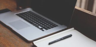 Co daje wyróżnienie pracy doktorskiej?