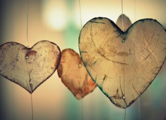Co miłość robi z człowiekiem? Co miłość robi z człowiekiem?