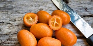 Kto pierwszy powinien się przywitać?