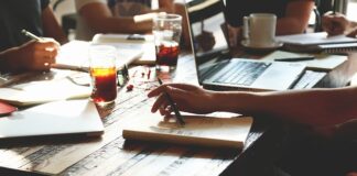 Jak się odmienia start-up?