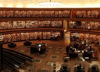 Kiedy akademia staje się uniwersytetem?