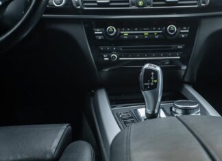 Czy premia i prowizja to to samo?