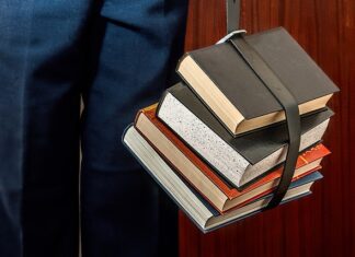 Czy studia podyplomowe kończą się egzaminem?