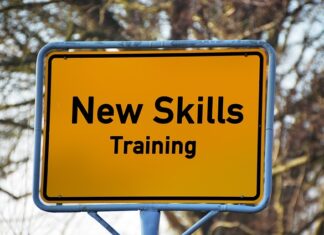 Czy pracownik może pracować bez szkolenia BHP?